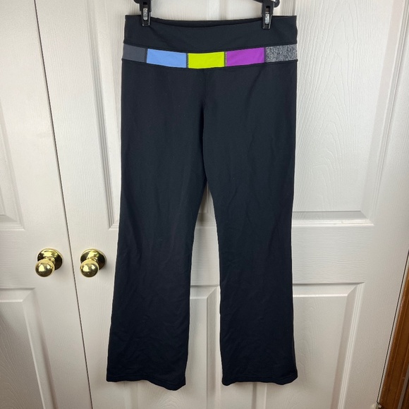 Lululemon Groove Flare Pants Leggings Reversible Size 8 - Picture 1 of 6